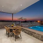 Private Karydia With Private Pool Vilă