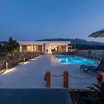 Private Karydia With Private Pool Vila *