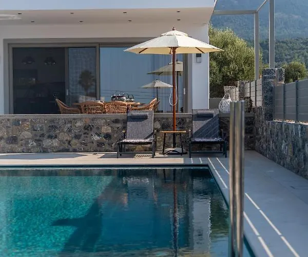 빌라 Private Karydia With Private Pool *