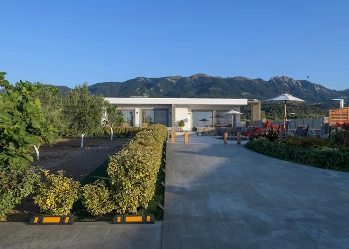 Private Karydia With Private Pool Villa